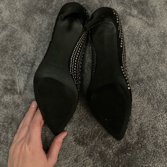 Stilettos - Picture 3 of 4